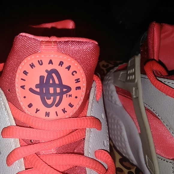 COPY - Pre-owned AIR HUARACHE BY NIKE - Picture 5 of 5